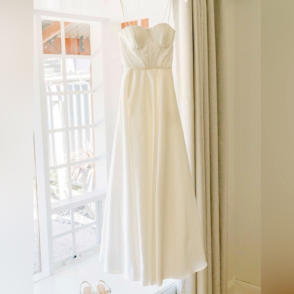 The Perfect Corset Style Wedding Dress by Crux of Australia  Sz 2